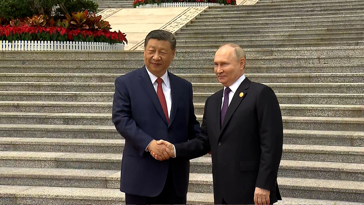 Владимир Путин прилетел в Китай.